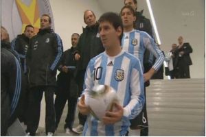 梅西代表阿根廷队出战