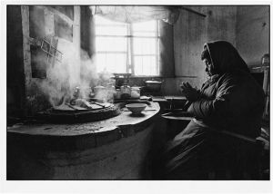 饭前祈祷的老妇人 江苏 中国1993