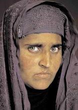 17年后（2002年）的阿富汗少女