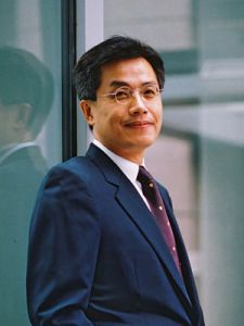 蒋炯文 中欧国际工商学院市场营销系系主任、市场营销学教授