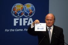 布拉特宣布巴西获得世界杯举办权