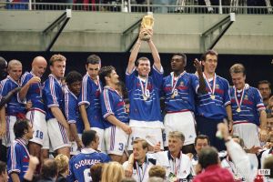 法国队夺得1998年世界杯冠军