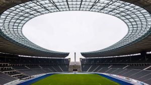 柏林奥运匹克体育场内巨大的看台全景