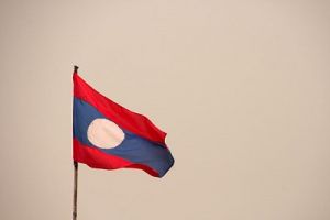 飘扬的老挝国旗