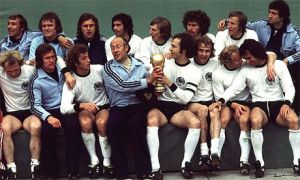 西德队在庆祝获得1974年世界杯